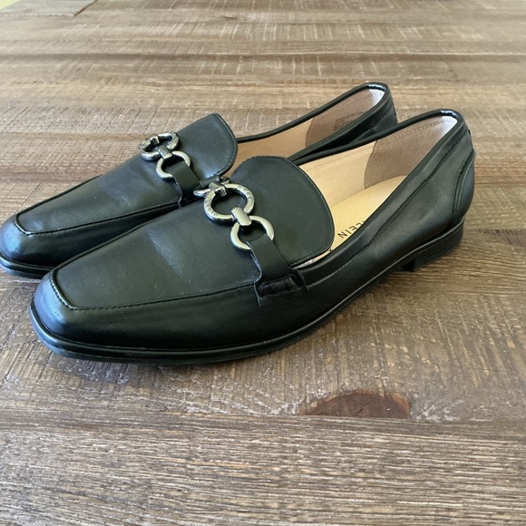 Anne Klein Black Leather Loafers with Silver Accent - Picture 4 of 6